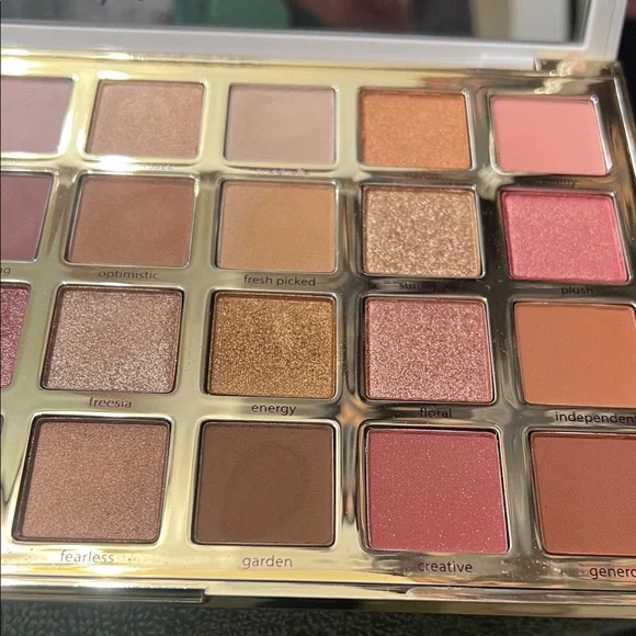 Tarte Tartelette Full Bloom 28 Shade Palette - Picture 3 of 3